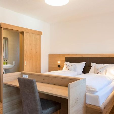 Gasthof-Pension Brauner Hirsch In Alfeld - Mittelfranken Luaran gambar