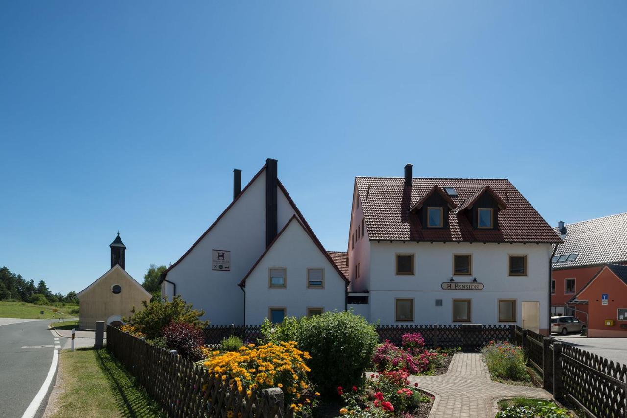 Gasthof-Pension Brauner Hirsch In Alfeld - Mittelfranken Luaran gambar