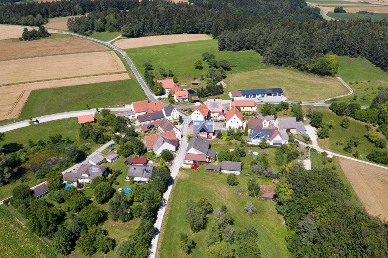 Gasthof-Pension Brauner Hirsch In Alfeld - Mittelfranken Luaran gambar