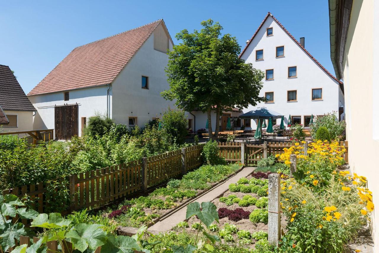 Gasthof-Pension Brauner Hirsch In Alfeld - Mittelfranken Luaran gambar