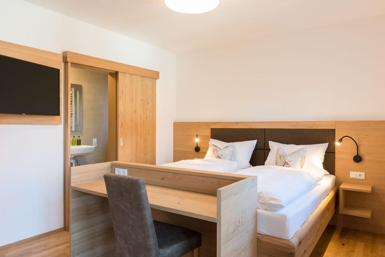 Gasthof-Pension Brauner Hirsch In Alfeld - Mittelfranken Luaran gambar