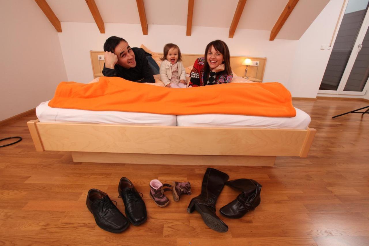 Gasthof-Pension Brauner Hirsch In Alfeld - Mittelfranken Luaran gambar